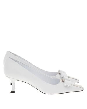 Ferragamo Siwar 60 Vara Bow Nappa Pumps - White