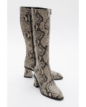 Prologue Shoes Elly Pattern Block Heel Boot - Gray