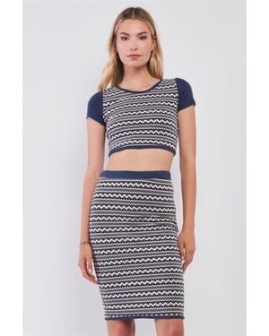 TRUEDAMES Geometrical Pattern Short Sleeve Crop Top & High-Waisted Pencil Skirt Two Piece Set - Multicolor