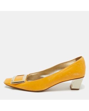 Roger Vivier Mustard Leather Belle Vivier Pumps - Yellow