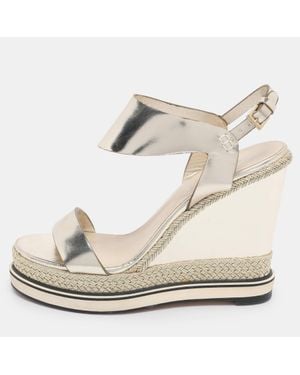 Nicholas Kirkwood Metallic Foil Leather Wedge Espadrille Ankle Strap Sandals - White