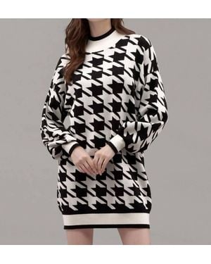 Blu Pepper Mock Neck Houndstooth Sweater Dress - Black