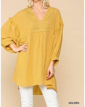 Gigio Crochet V-Neck Swing Hi-Lo Hem Top - Yellow