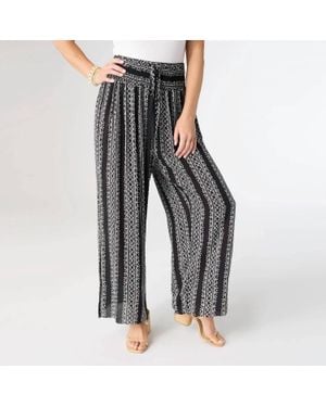 Coco + Carmen Stella Printed Crop Pants - Black