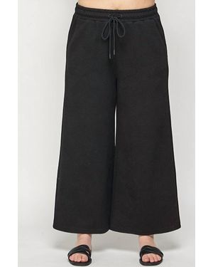 See And Be Seen Plus Size Textured Cropped Pants - Black