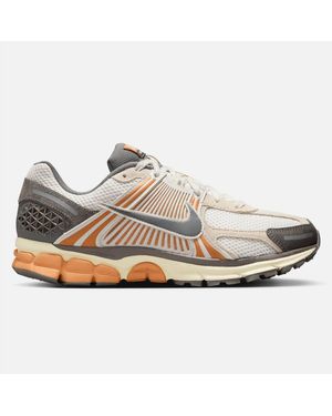 Nike Zoom Vomero 5 Shoes - White