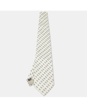 Giorgio Armani Ivory Stripe Pattern Silk Traditional Tie - White
