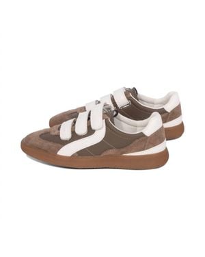 Matisse Lizzie Sneaker - Brown