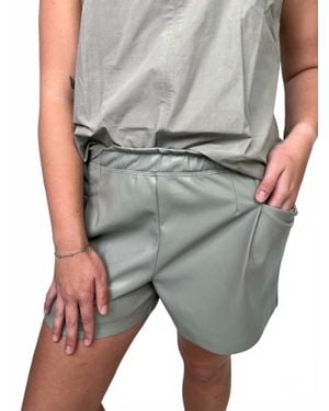 Melissa Nepton Hudson Faux Leather Short - Gray