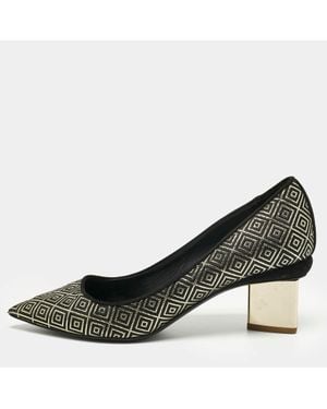 Nicholas Kirkwood Diamond Quilt Jacquard Pointed Toe Pumps - Black