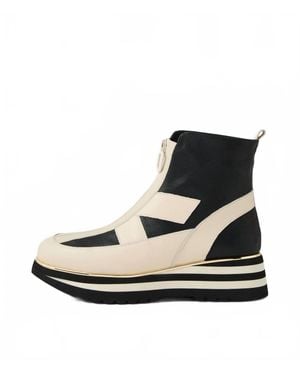 DJANGO & JULIETTE Ebbiela Boot - Black