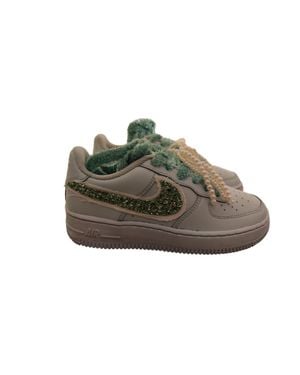 Nike Low-Top Sneakers With Glittery Swoosh - Green