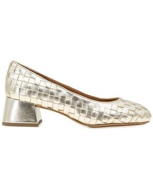 Gentle Souls By Kenneth Cole Lancine Leather Pump - Metallic