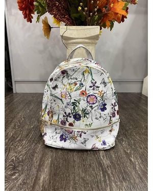 Jen & Co. Flower Backpack Purse - Gray