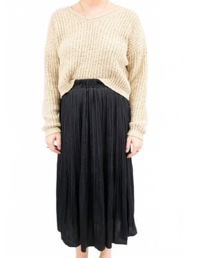 She + Sky Classic Pleated Midi Skirt - Black