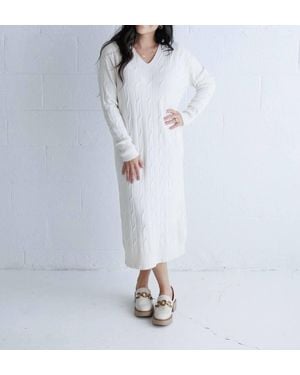 Milio Milano V Neck Cable Knit Sweater Dress - White