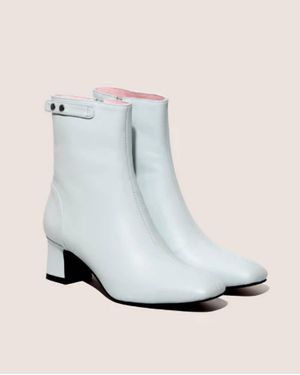 Gini & Albert Wyn Boots - White