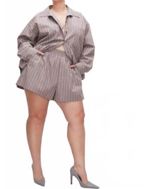 GOOD AMERICAN Stripe Weekend Short - Gray