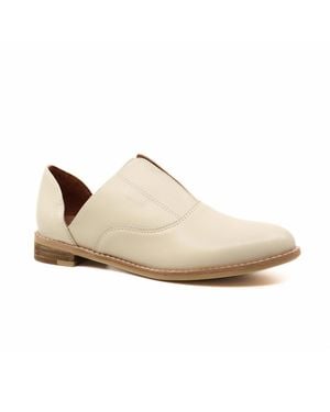 All Black Side Scoop Cowman Flats - White