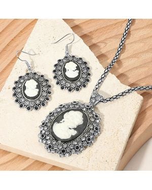 Fashnzfab Rhinestone Paved Cameo Pointed Pendant Necklace - Metallic