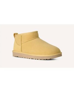 UGG Classic Ultra Mini Boot - Black