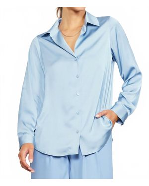 Skies Are Blue Beckett Ii V-Neck Button Down - Blue