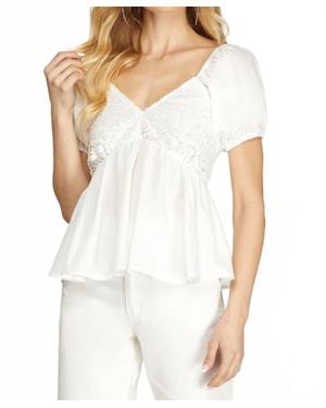 She + Sky Short Puff Sleeve Woven Top With Lace V-Neck - White
