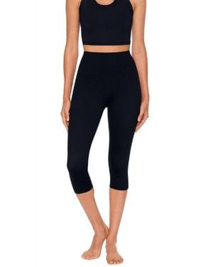 Miraclesuit High-Rise Capri Leggings - Black