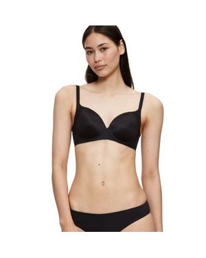 Triumph Body Make-Up Soft Touch Wp Ex - Black