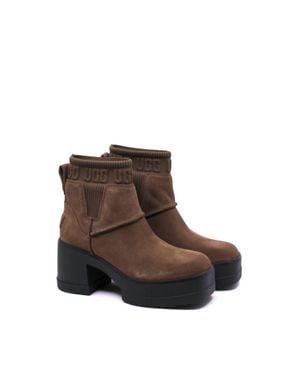 UGG Moxy Chelsea Boots - Brown