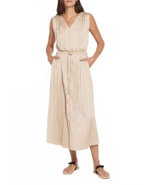 Lyssé The Packable Pleated Dress - Natural