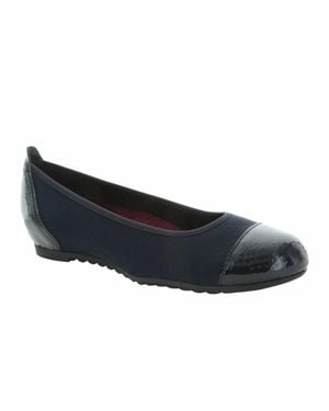 Munro Henlee Flats - Blue