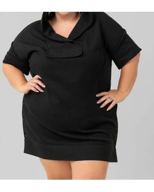 Psophia Short Sleeve Hoodie - Black