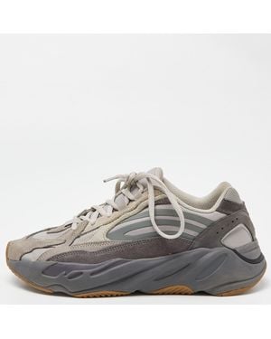 Yeezy Suede And Mesh Boost 700 V2 Tephra Sneakers Size 40 2/3 - Gray