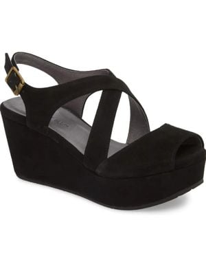 Chocolat Blu Winnie Wedge Sandal - Black