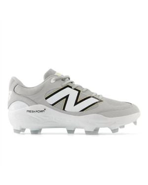 New Balance Fresh Foam 3000V7 Shoes - Gray