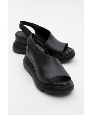 Forever & Always Shoes Agusto Leather Platform Sandal - Black