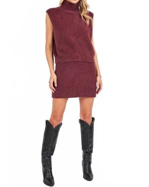 Sadie & Sage Crosby Fuzzy Mini Skirt - Red