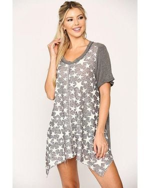 TRUEDAMES Star Textured Knit Mixed Tunic Top With Shark Bite Hem - Metallic
