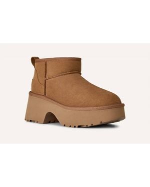 UGG Ultra Mini New Heights Boot - Black