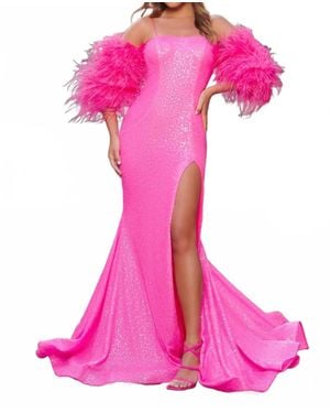 Ava Presley Fitted Evening Gown With Feather Detailing - Pink