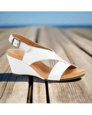 BUENO Ippy Wedge Sandal - Metallic