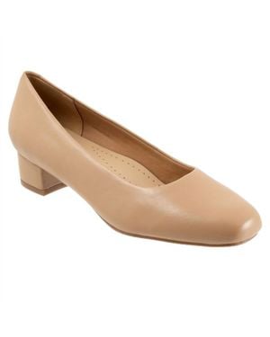 Trotters Dream Slip-On Pump - Natural
