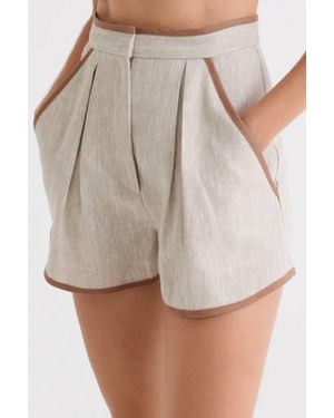 Matthew Bruch Bound Pleated Short - Natural