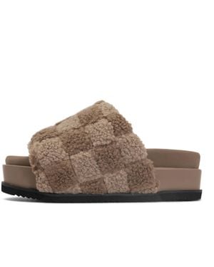 Roam Fuzzy Checker Stack Slider - Brown