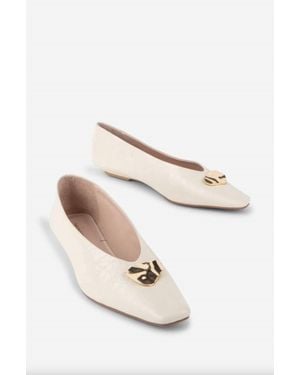 INTENTIONALLY ______ Celda Flat Sandal - White