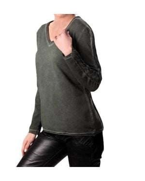 Angel V-Neck Top - Black