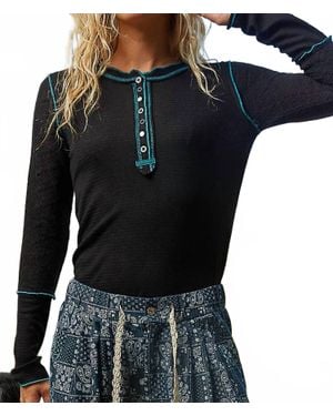 Pol Round Neck Solid Cut And Sew Knit Top - Black