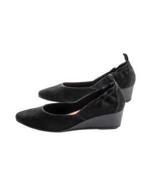Blondo Etta Suede Pump - Black