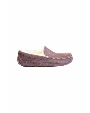 UGG Ascot Leather Distressed Slipper - Purple